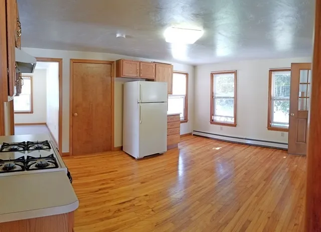 $1,400 | 6 Pond Street, Unit 2, Spencer, MA 01562