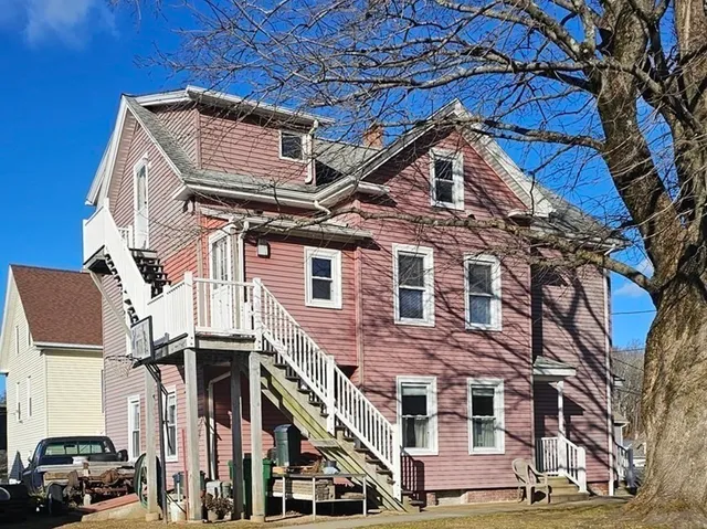 $1,400 | 6 Pond Street, Unit 2, Spencer, MA 01562