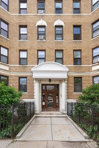 $559,000 | 60 Queensberry Street, Unit 8, Boston, MA 02215