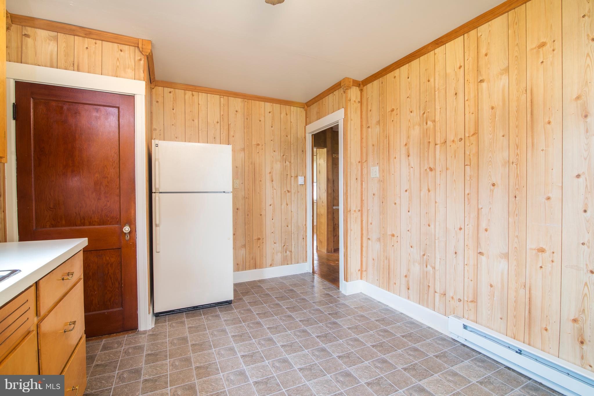 11411 Englewood Road Hagerstown, MD 21740 - Photo 21 of 30 Kitchen