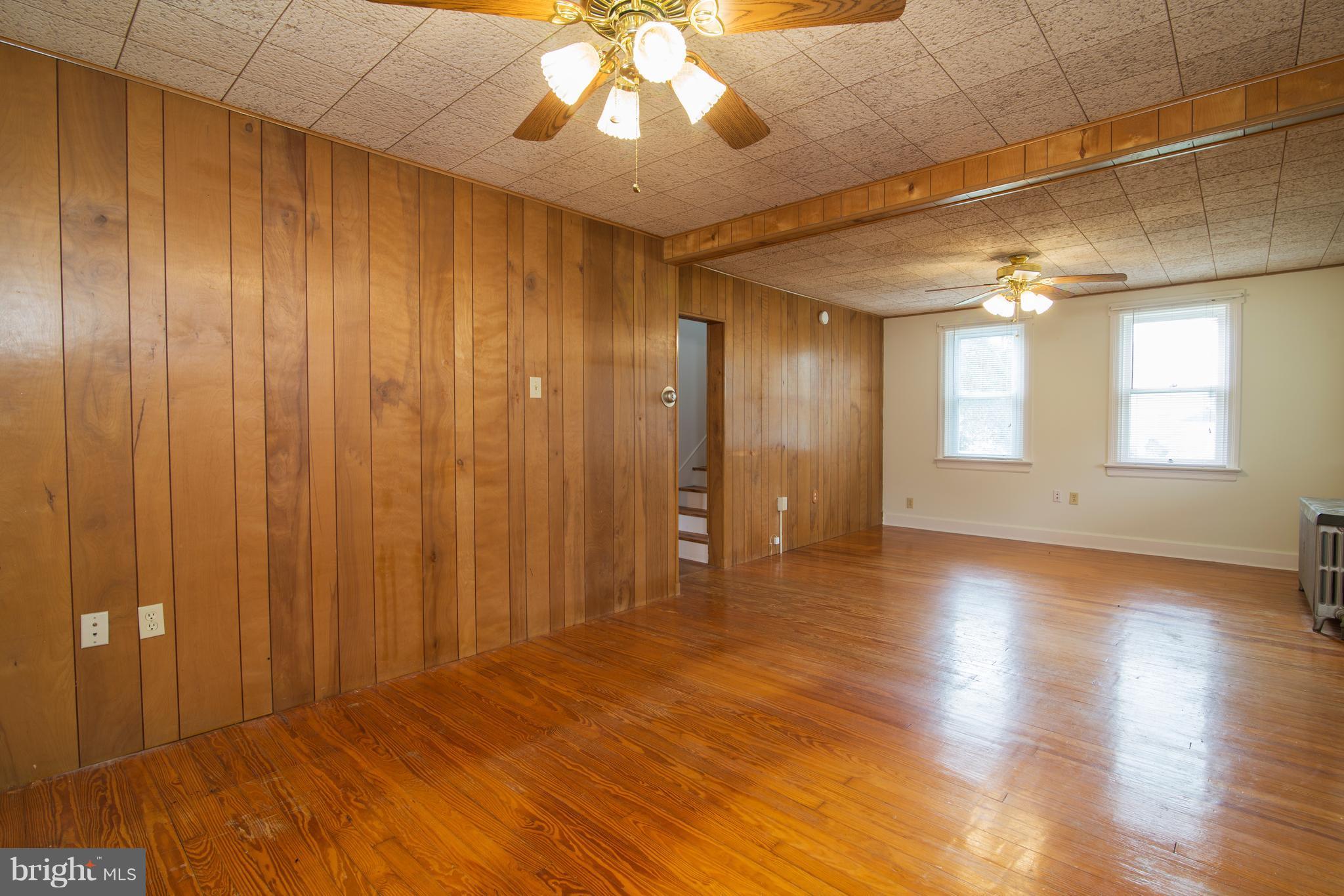 11411 Englewood Road Hagerstown, MD 21740 - Photo 10 of 30 Living Room