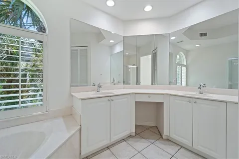 $549,000 | 1580 Clermont Drive, Unit L202, Naples, FL 34109