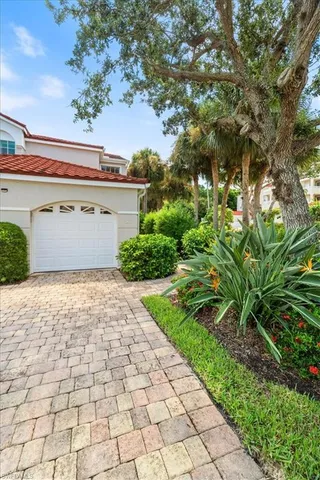$599,000 | 1580 Clermont Drive, Unit L202, Naples, FL 34109