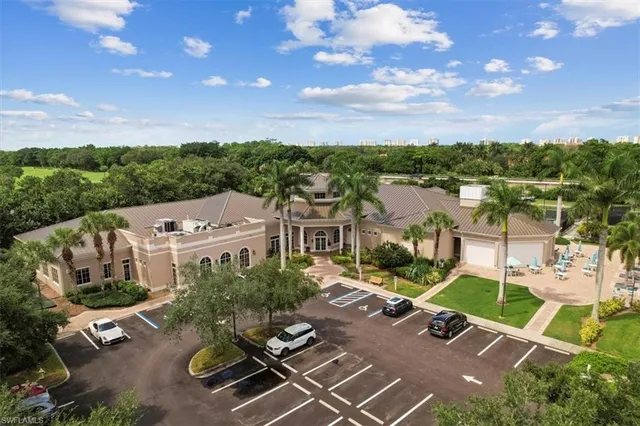 $599,000 | 1580 Clermont Drive, Unit L202, Naples, FL 34109