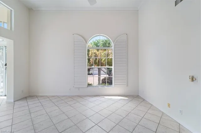 $599,000 | 1580 Clermont Drive, Unit L202, Naples, FL 34109