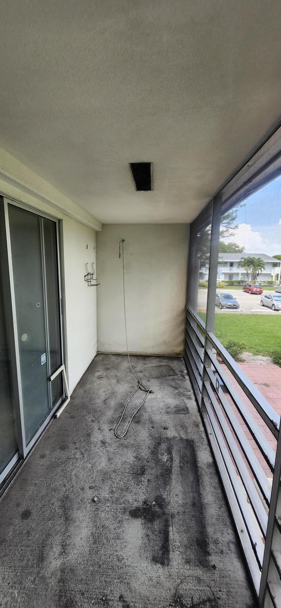 350 Farnham Q Deerfield Beach, FL 33442 - Photo 8 of 9 20250711_101120