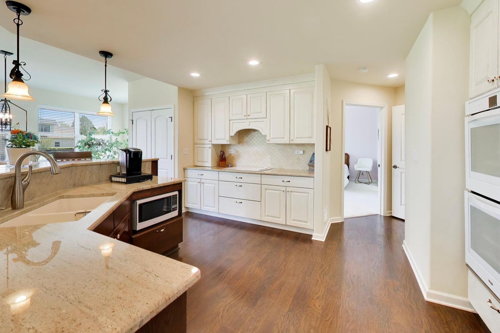 1126 Oak Point Court Antioch, IL 60002 - Photo 11 of 55