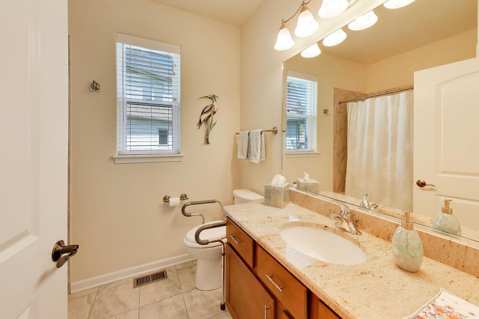 1126 Oak Point Court Antioch, IL 60002 - Photo 26 of 55