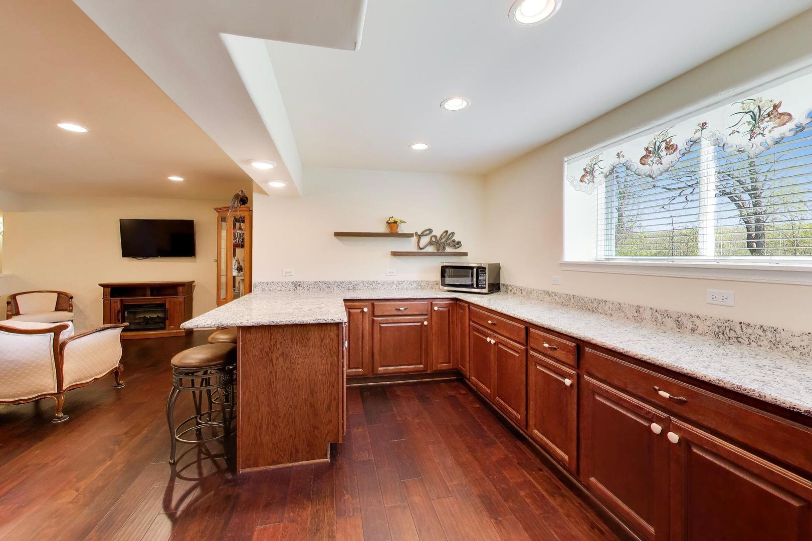 1126 Oak Point Court Antioch, IL 60002 - Photo 31 of 55