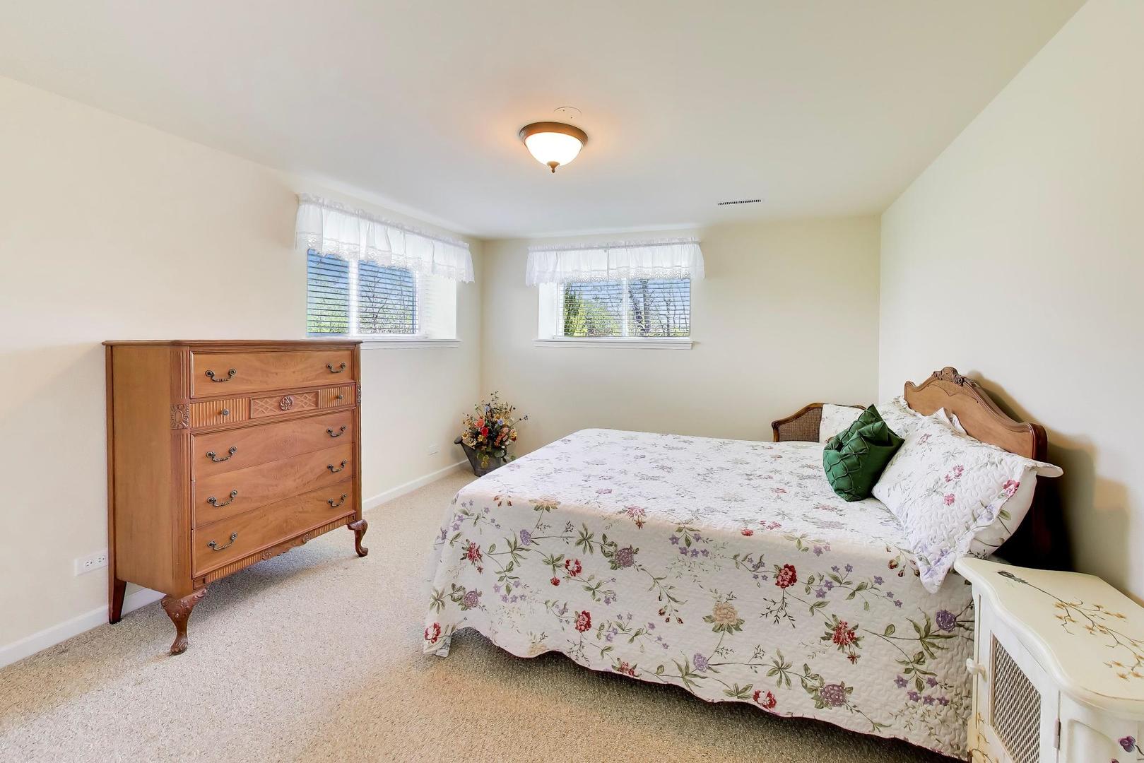 1126 Oak Point Court Antioch, IL 60002 - Photo 34 of 55