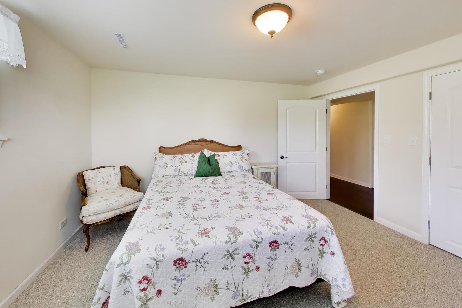 1126 Oak Point Court Antioch, IL 60002 - Photo 35 of 55