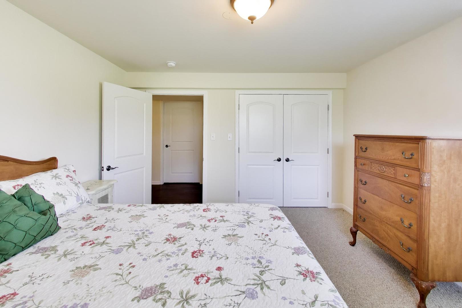1126 Oak Point Court Antioch, IL 60002 - Photo 36 of 55