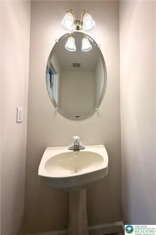 $2,350 | 1109 Timberidge Lane, Allentown, PA 18106