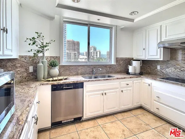 $6,000 | 10550 Wilshire Boulevard, Unit 1004, Los Angeles, CA 90024