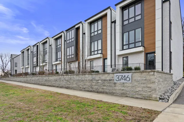 $530,000 | 3746 Central Pike, Unit 6, Hermitage, TN 37076