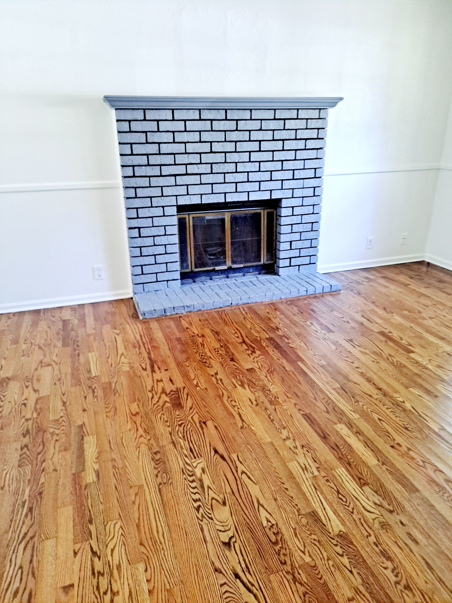 1228 Quail Road Nashville, TN 37214 - Photo 3 of 23 a living room with a fireplace