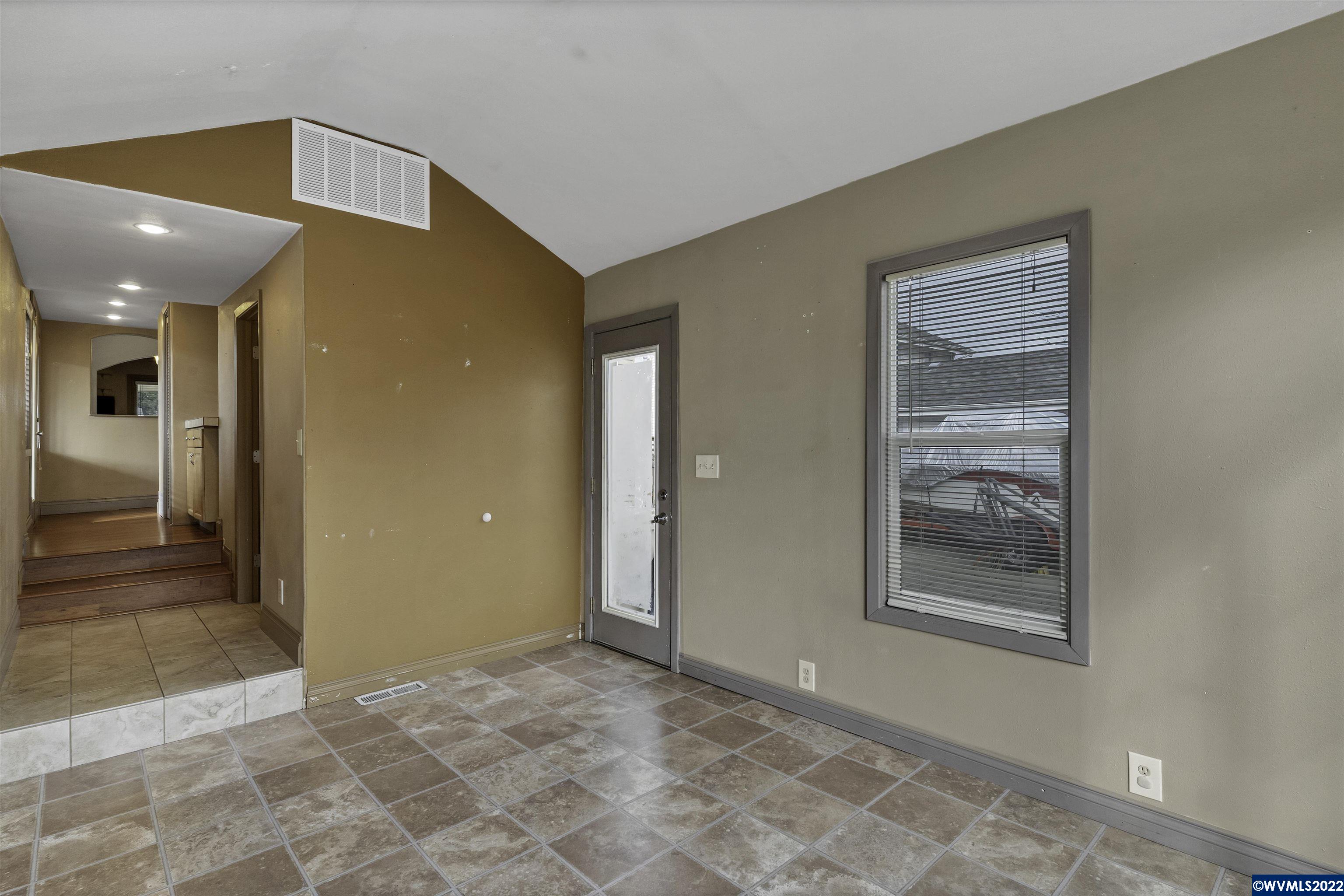 263 Southwest Ash Street Dallas, OR 97338 - Photo 19 of 36 Gallery Image 19