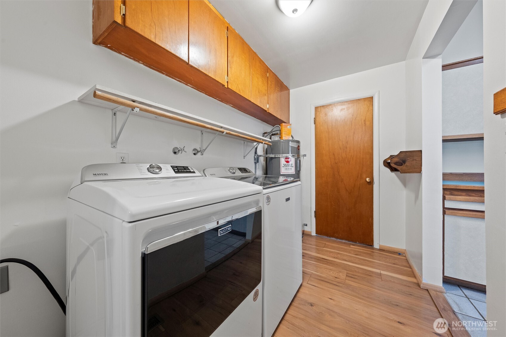 401 Statter Road Ephrata, WA 98823 - Photo 17 of 40 a utility room with dryer and washer