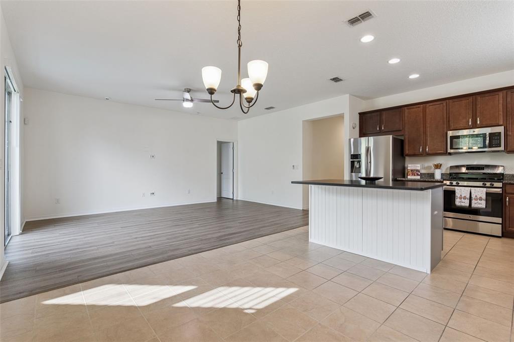 1013 Sadie Ridge Road Clermont, FL 34715 - Photo 8 of 40