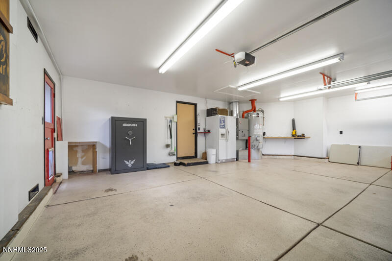 2215 Gatewood Drive Reno, NV 89523 - Photo 30 of 37 wooden floor and windows in a room