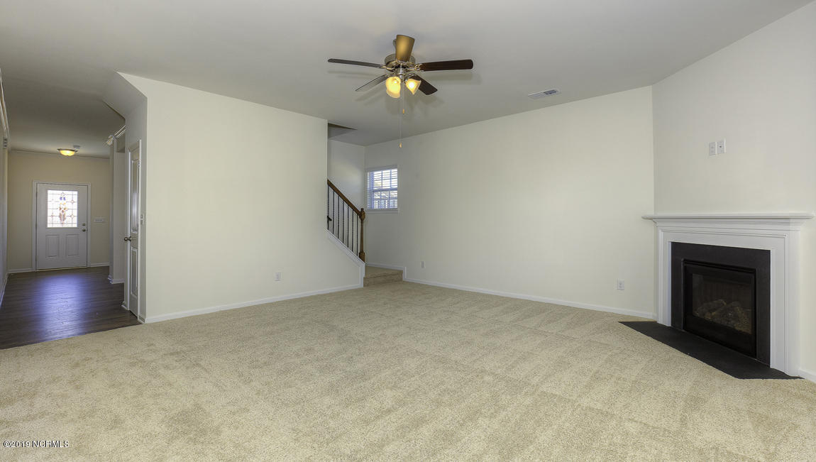 549 Denali Road Winterville, NC 28590 - Photo 21 of 30 1150_INT_FAMILY-2