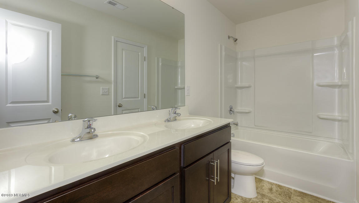 549 Denali Road Winterville, NC 28590 - Photo 8 of 30 1150_INT_BATHROOM2-1