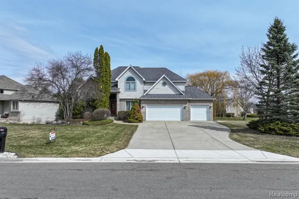 $411,900 | 6476 Stonebrook Lane, Flushing, MI 48433