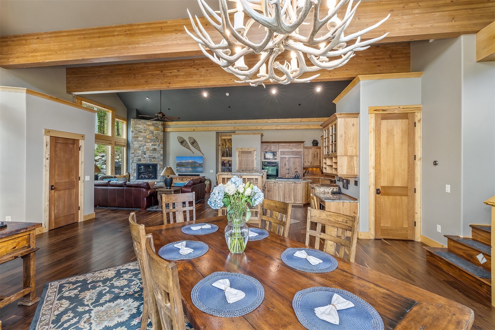 2655 Hunter's Knob Road Silverthorne, CO 80498 - Photo 18 of 50 Gallery Image 18