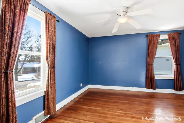 $259,000 | 331 Chestnut Street, Woodstock, IL 60098