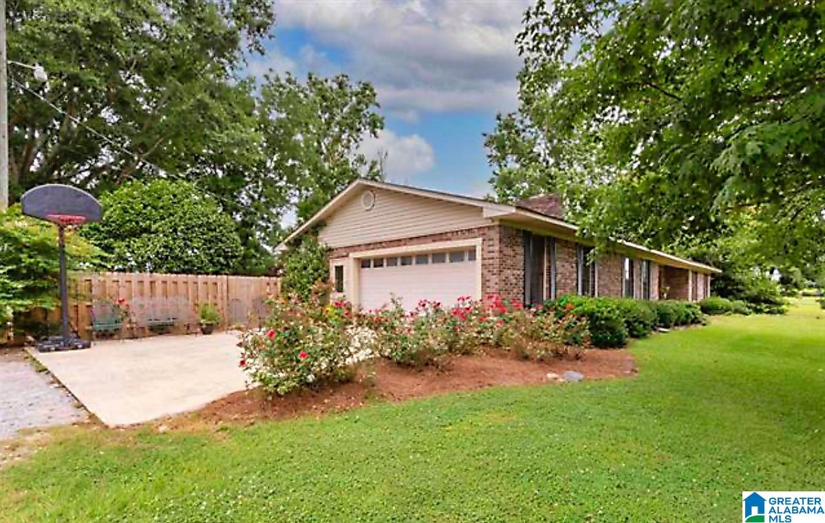 1654 County Road 47 Clanton, AL 35045 - Photo 3 of 27
