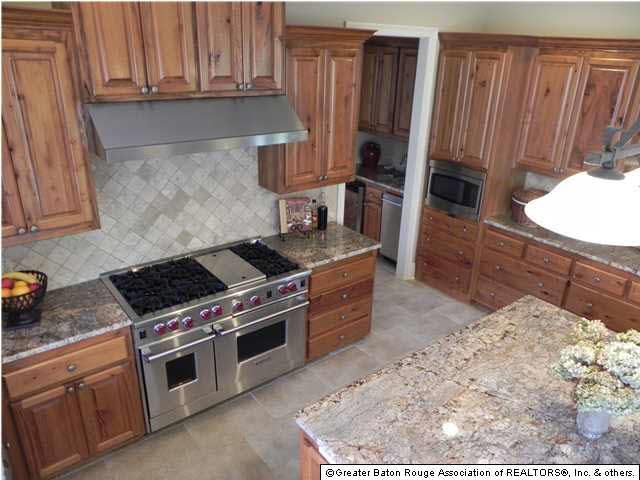 15031 Tower Court Baton Rouge, LA 70810 - Photo 5 of 24 Gallery Image 5
