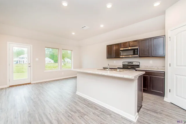 $216,000 | 18112 Fox Hollow Loop, Hammond, LA 70401