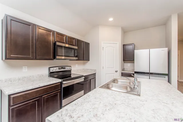 $216,000 | 18112 Fox Hollow Loop, Hammond, LA 70401