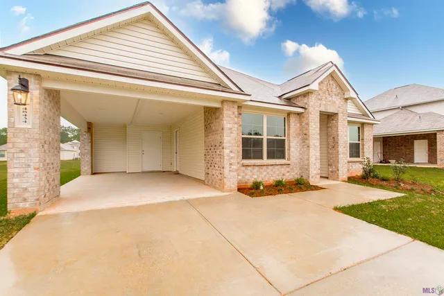 $216,000 | 18112 Fox Hollow Loop, Hammond, LA 70401