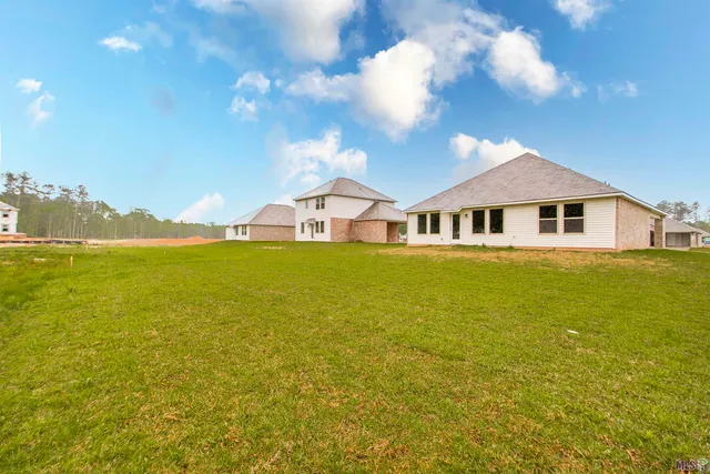 $216,000 | 18112 Fox Hollow Loop, Hammond, LA 70401