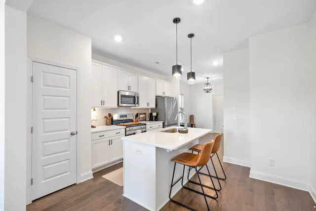 $2,300 | 967 Nance Lane, Lebanon, TN 37087