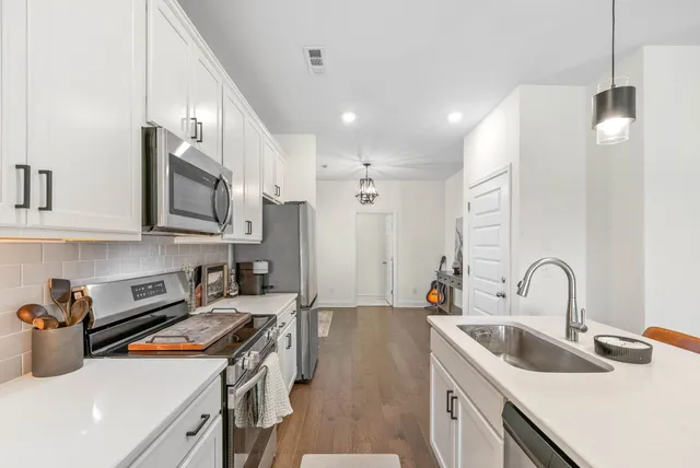 $2,300 | 967 Nance Lane, Lebanon, TN 37087