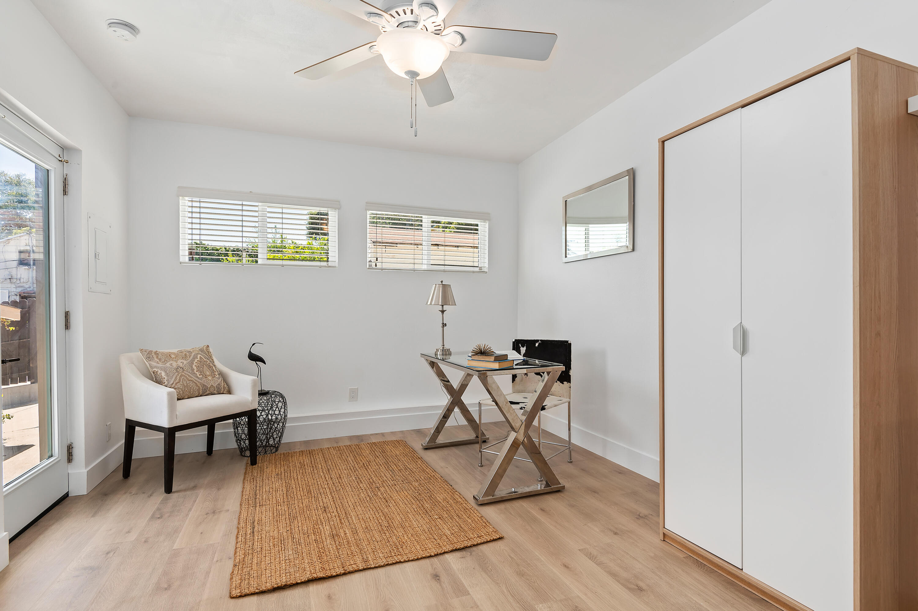 2840 Foothill Road Santa Barbara, CA 93105 - Photo 14 of 24 Studio Living Area
