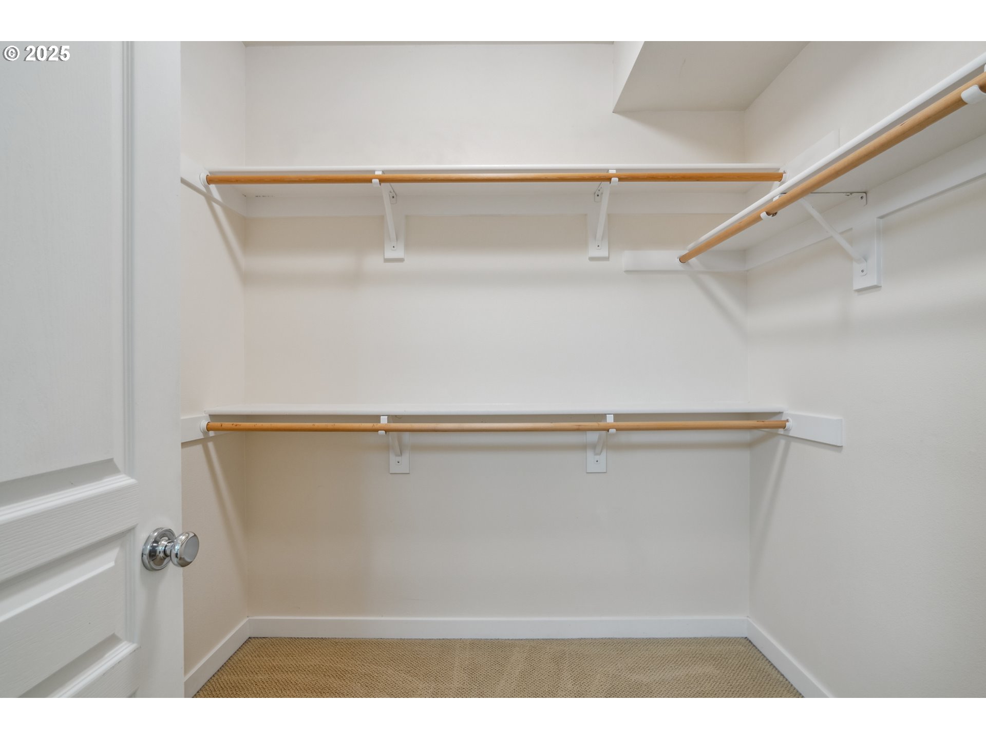 8329 Southwest 24th Avenue Portland, OR 97219 - Photo 13 of 21