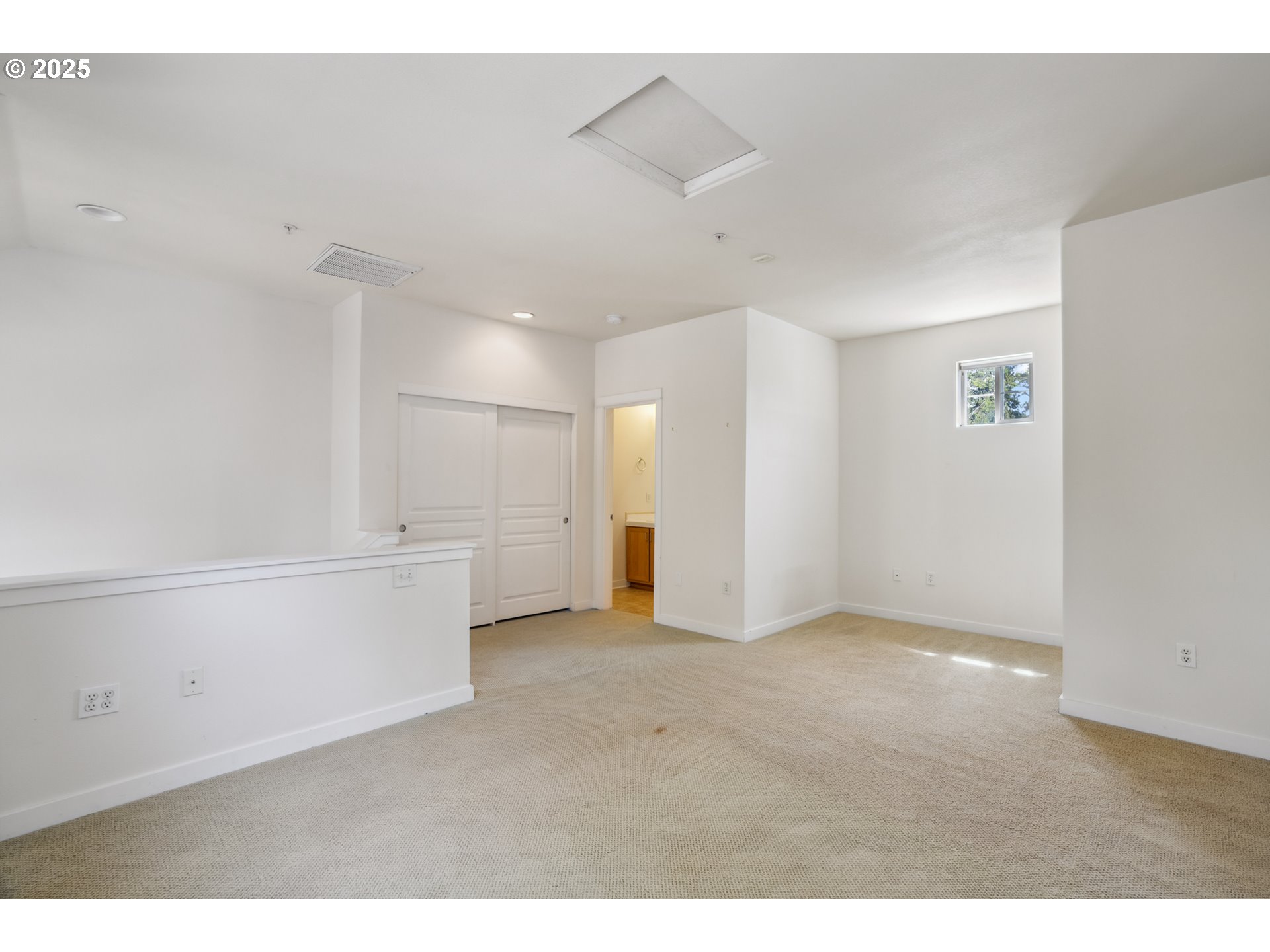8329 Southwest 24th Avenue Portland, OR 97219 - Photo 19 of 21