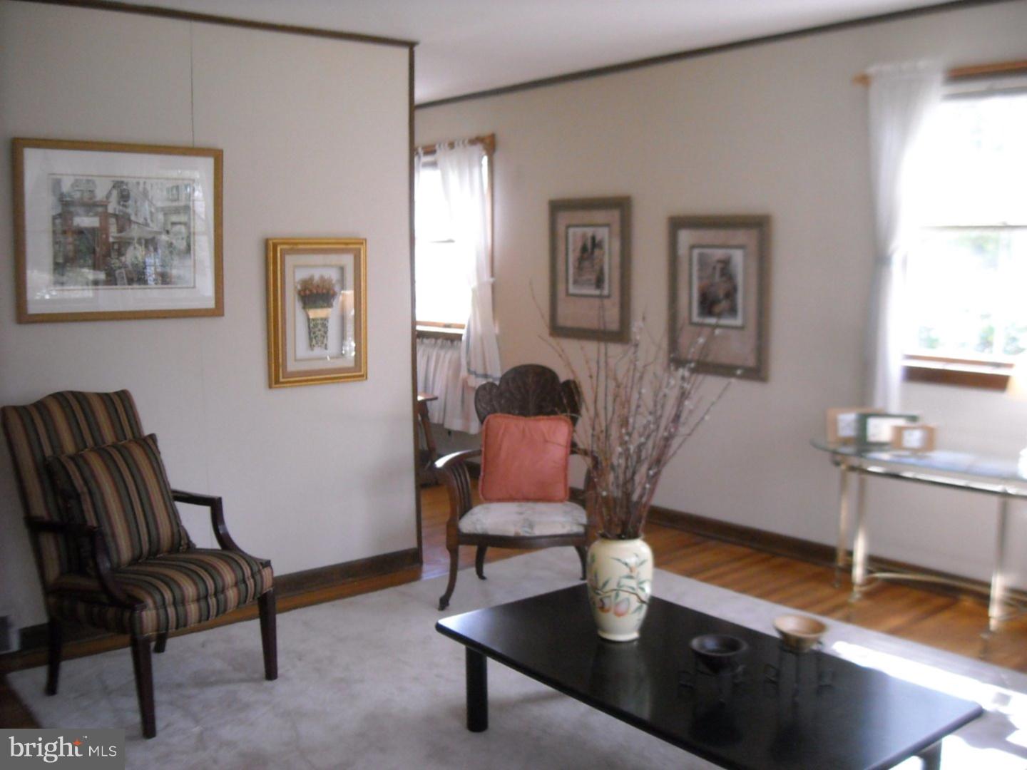 147 French Road Collegeville, PA 19426 - Photo 2 of 22 Living Room