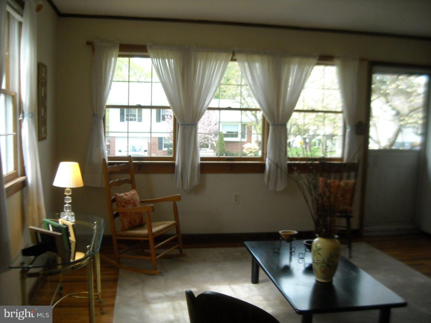 147 French Road Collegeville, PA 19426 - Photo 7 of 22 Living Room