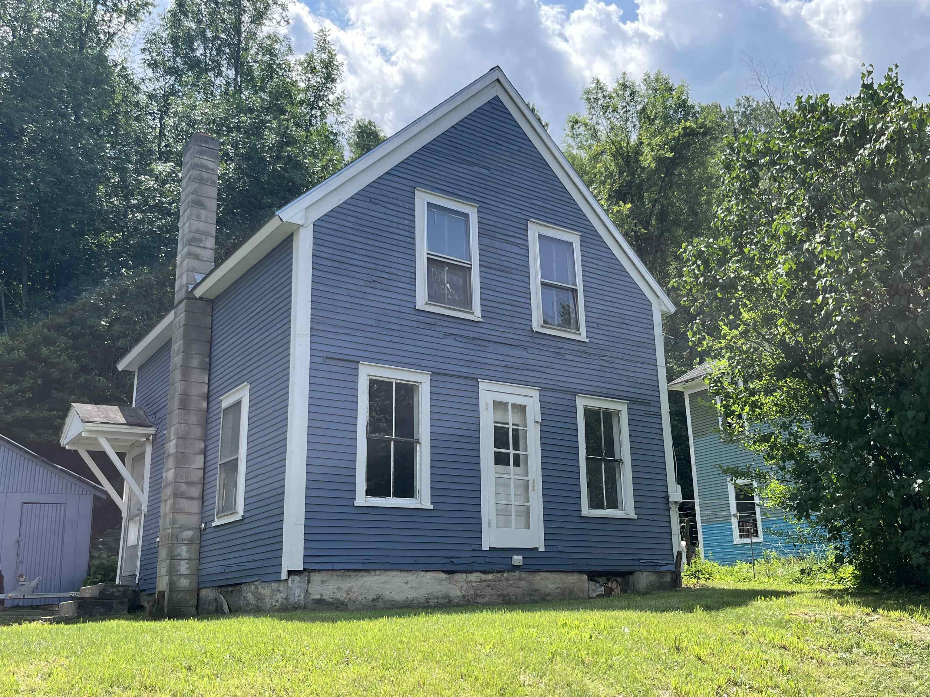 381 Glen Road Newport, VT 05855 - Photo 2 of 13