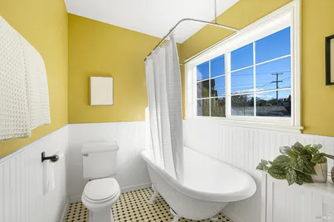 $895,000 | 229-231 Bodega Avenue, Petaluma, CA 94952