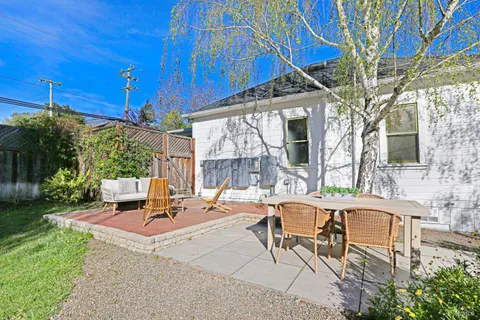 $895,000 | 229-231 Bodega Avenue, Petaluma, CA 94952