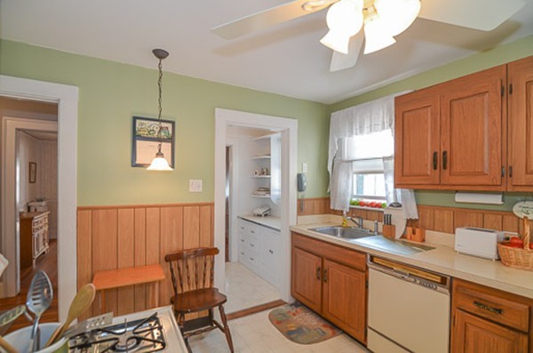 34-36 Oakley Road Watertown, MA 02472 - Photo 11 of 29 Gallery Image 11