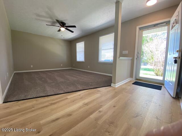 120 Pea Ridge Road Frankfort, KY 40601 - Photo 7 of 52 Entry and living room