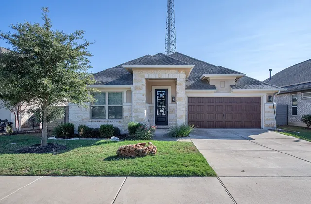 $2,400 | 221 Belford Street, Georgetown, TX 78628