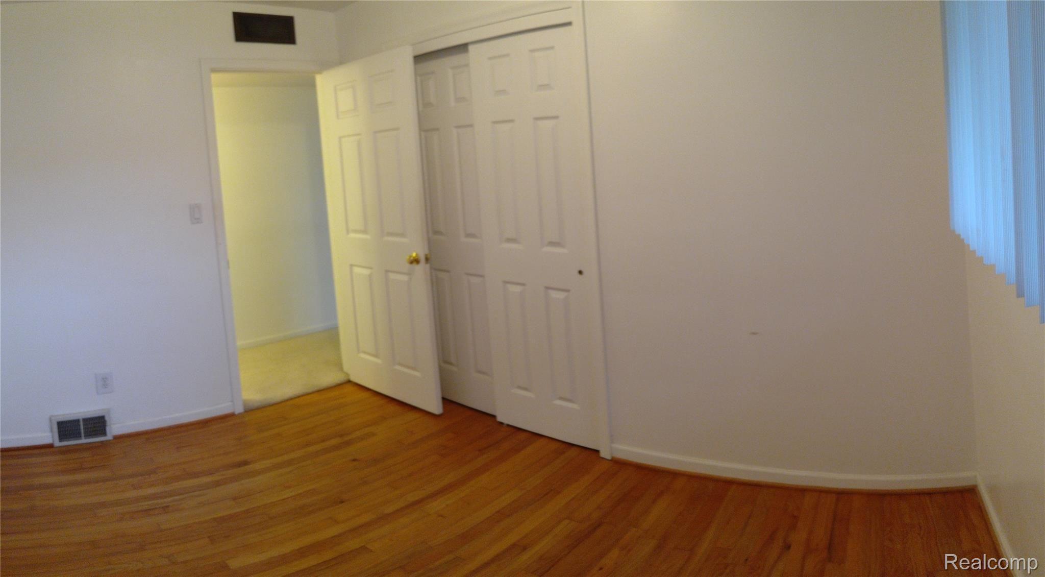 5571 Meadow View Street Sterling Heights, MI 48310 - Photo 8 of 21 IMG_20210608_164004589.jpg