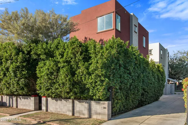 a view of a entryway door of the house
